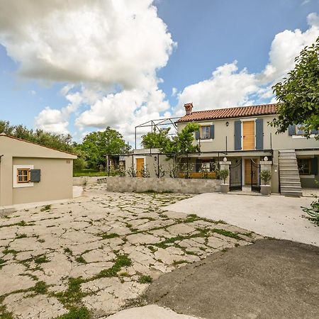 Medanni - Boutique House In Nature With Pool イゾラ エクステリア 写真